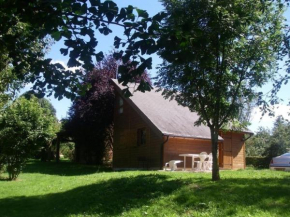 Chalets indépendants avec jardin, jeux pour enfants et terrasse proche de Montluçon - FR-1-489-401
